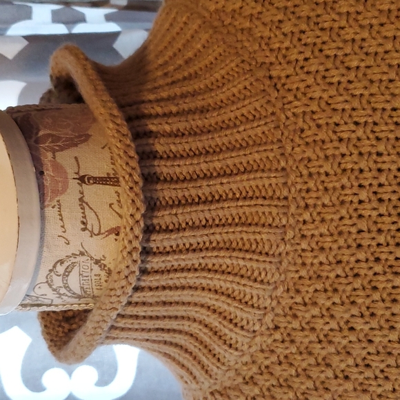 Sweater - Picture 2 of 9